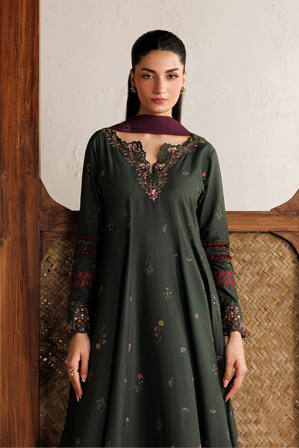 IZNIK Festive Lawn IBE-03 Embroidered Lawn