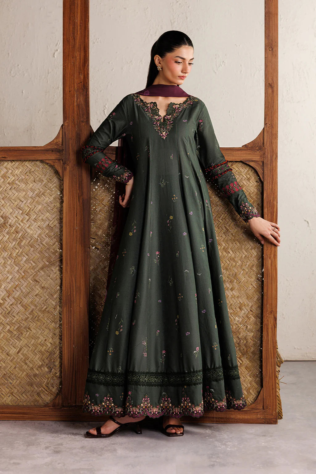 IZNIK Festive Lawn IBE-03 Embroidered Lawn