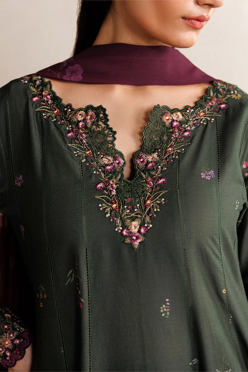 IZNIK Festive Lawn IBE-03 Embroidered Lawn