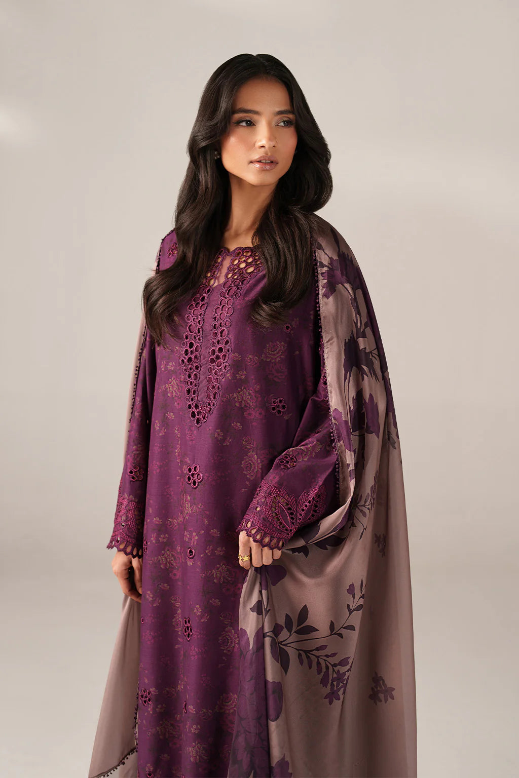 IZNIK Spring Summer 26 SS-08 Embroidered Lawn