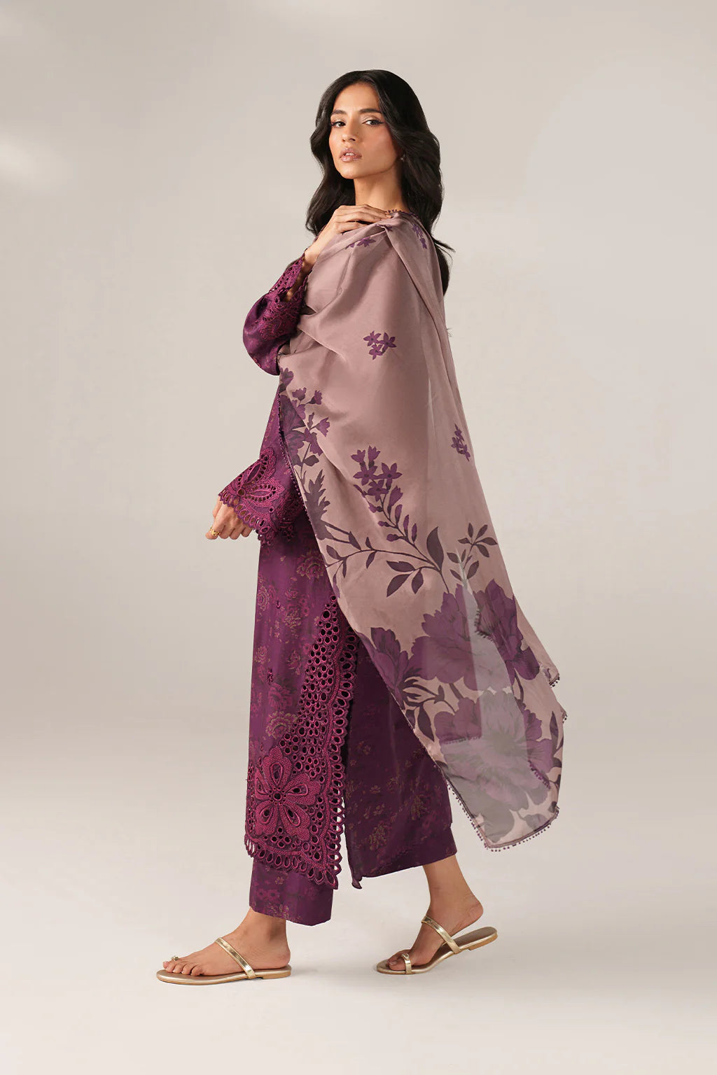IZNIK Spring Summer 26 SS-08 Embroidered Lawn