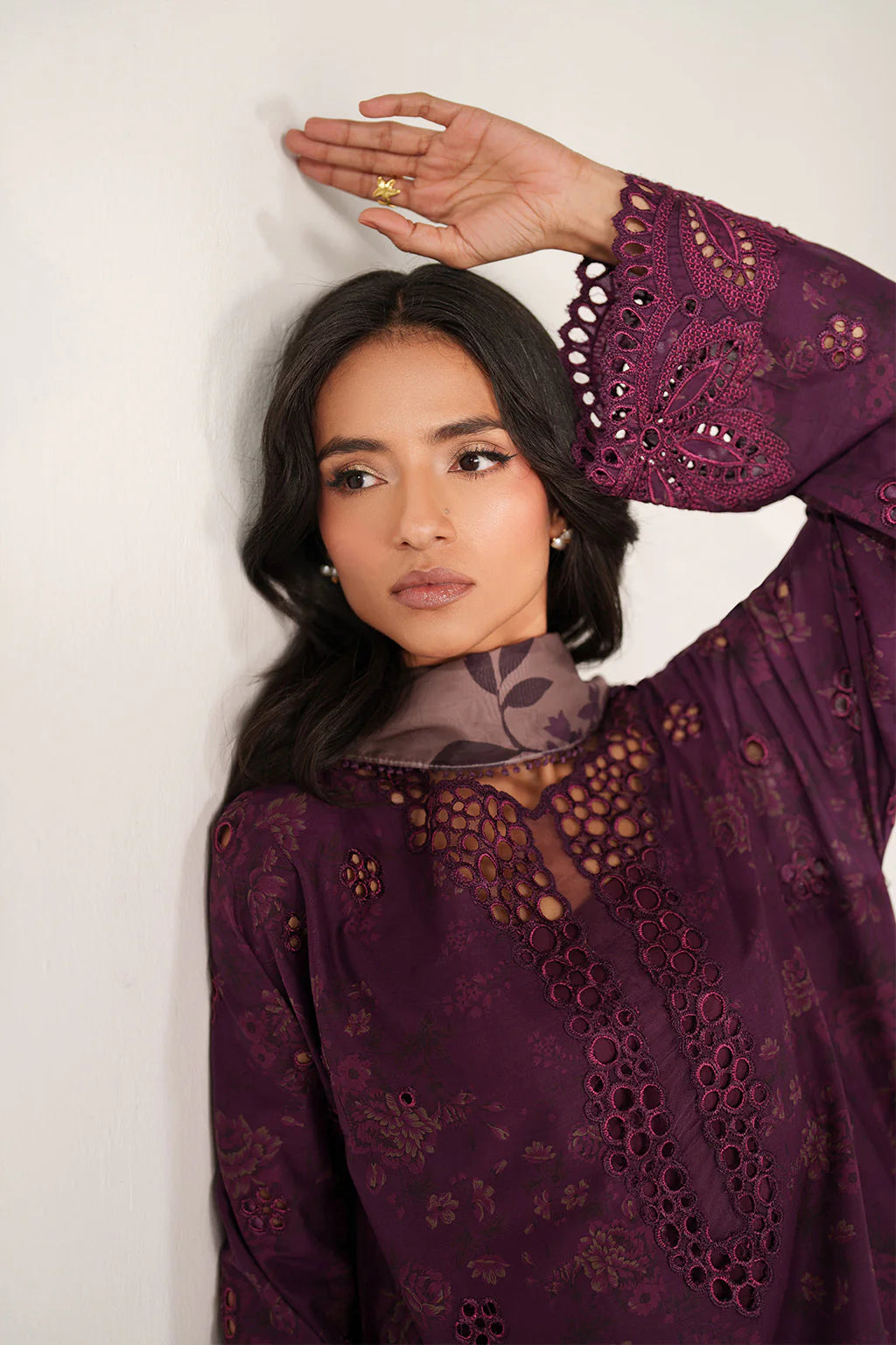 IZNIK Spring Summer 26 SS-08 Embroidered Lawn