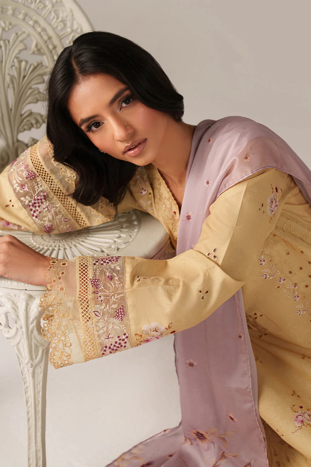 IZNIK Spring Summer 26 SS-11 Embroidered Lawn