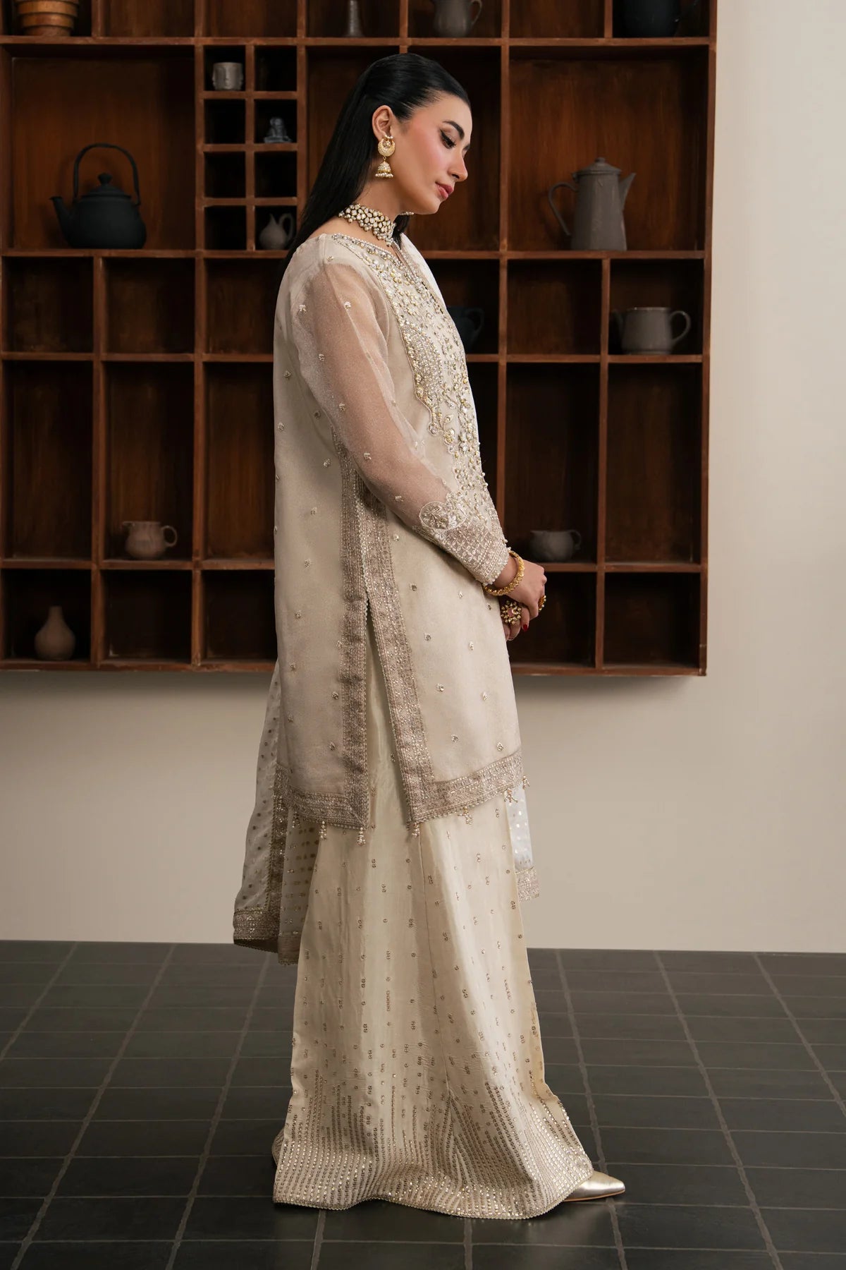 XENIA Kalani Luxury Formals 01-Royale