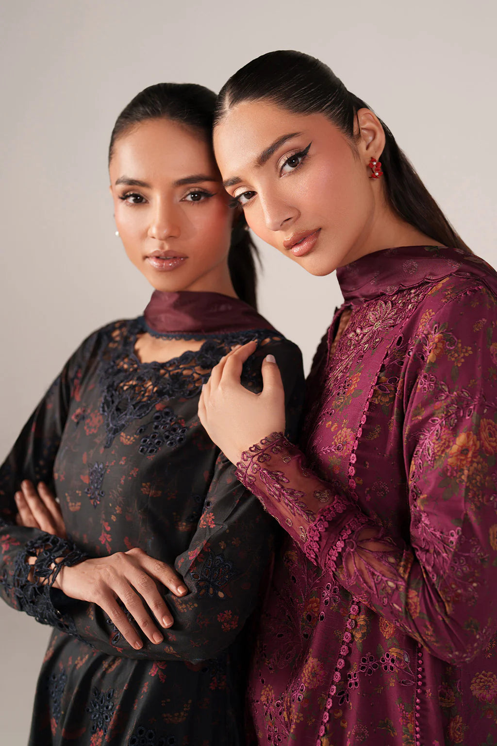 IZNIK Spring Summer 26 SS-09 Embroidered Lawn