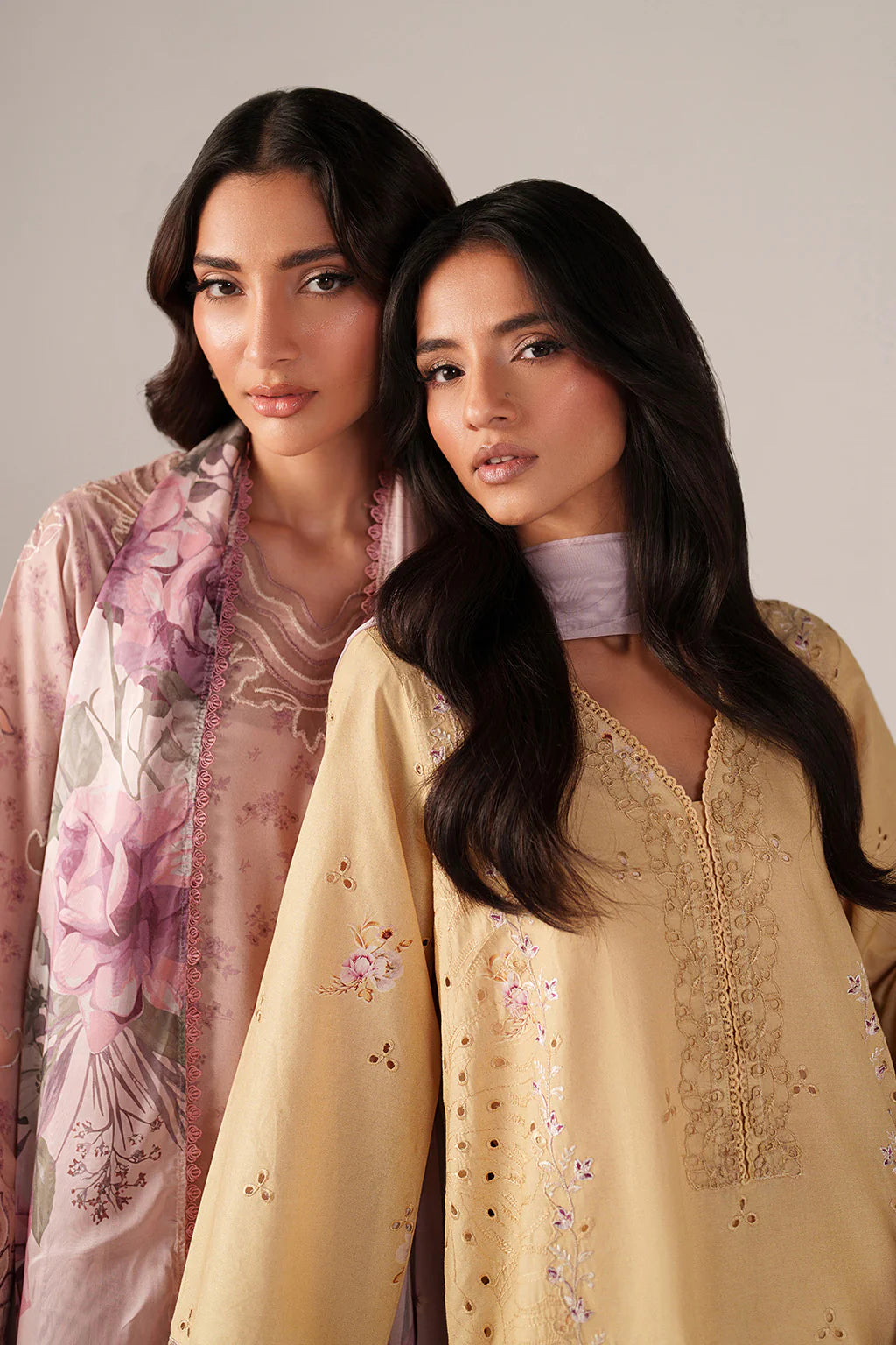 IZNIK Spring Summer 26 SS-11 Embroidered Lawn