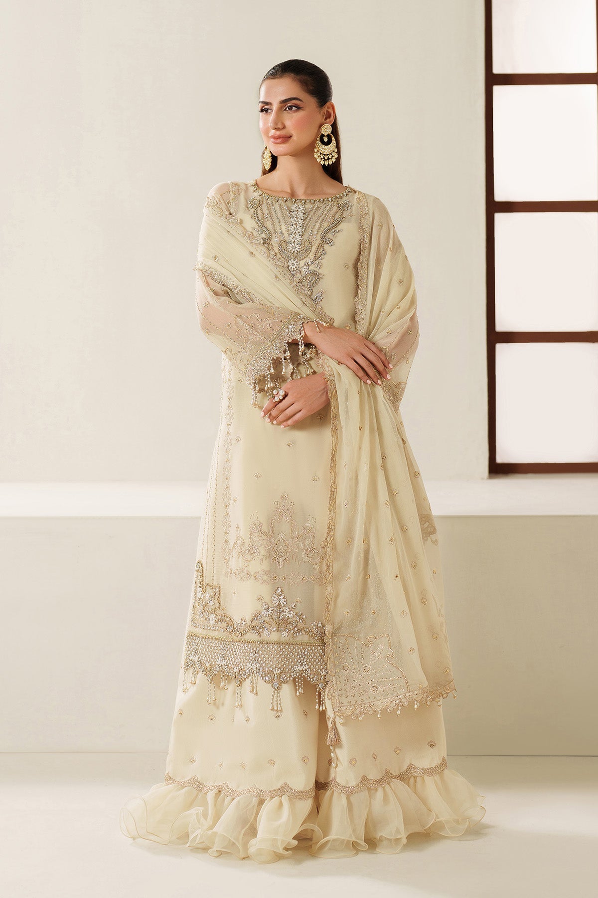 ALIZEH Reena AF-HM-4052-Parnoor