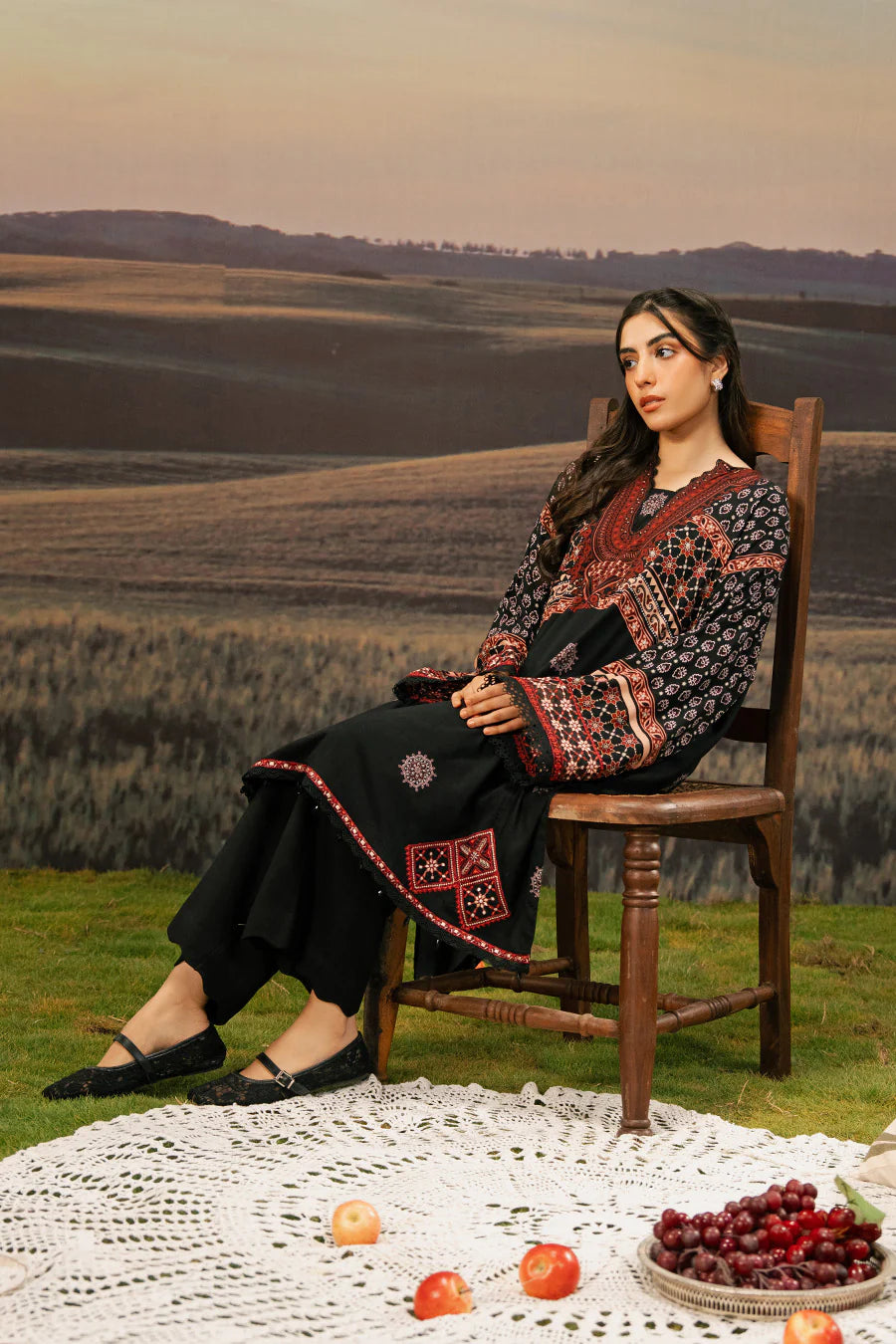 M. Basic by MARIA. B. 3 Pc Unstitched Embroidered Arabic Lawn Suit | MB-PFUS25-09A