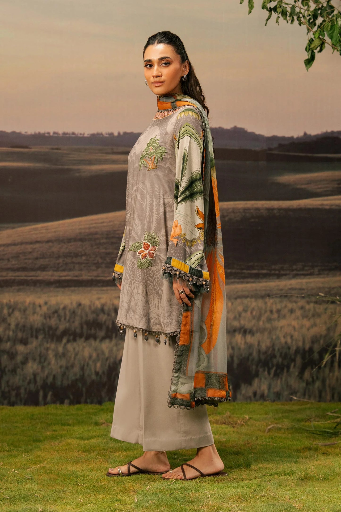 M. Basic by MARIA. B. 3 Pc Unstitched Embroidered Arabic Lawn Suit | MB-PFUS25-06B