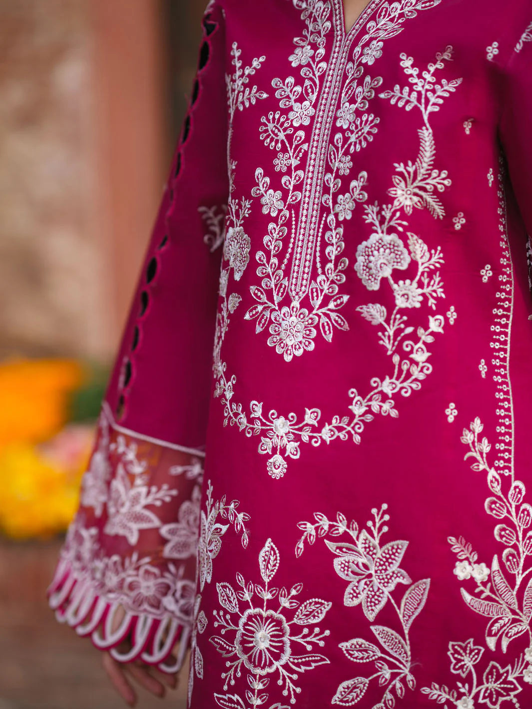 MAHNUR Gul Luxury Lawn '26  G-001