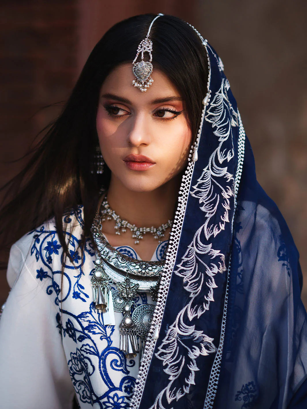 MAHNUR Gul Luxury Lawn '26 G-008