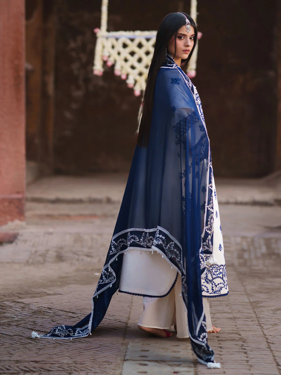 MAHNUR Gul Luxury Lawn '26 G-008