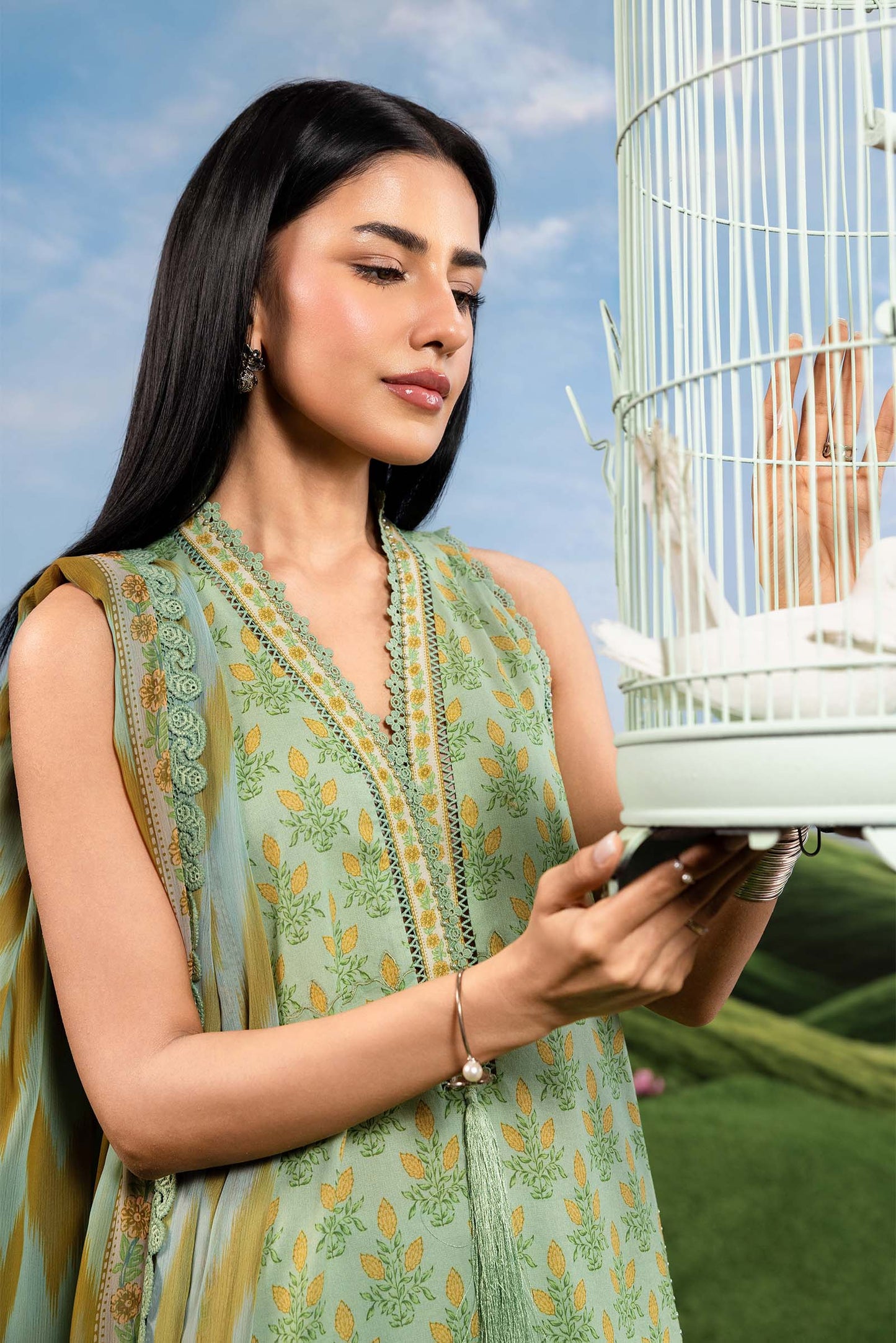 M.Basics By MARIA.B. Dreamscape MB-CUSV14-12B