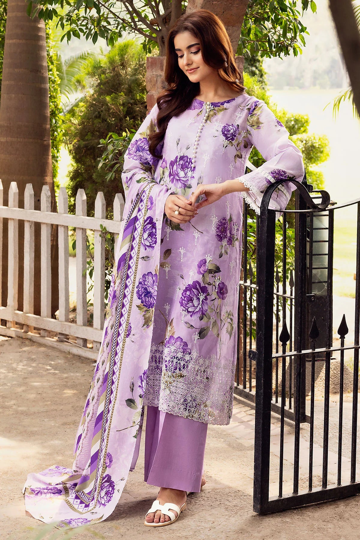 MOTIFZ Umang 5568-CASEY DIGITAL PRINTED LAWN UNSTITCHED