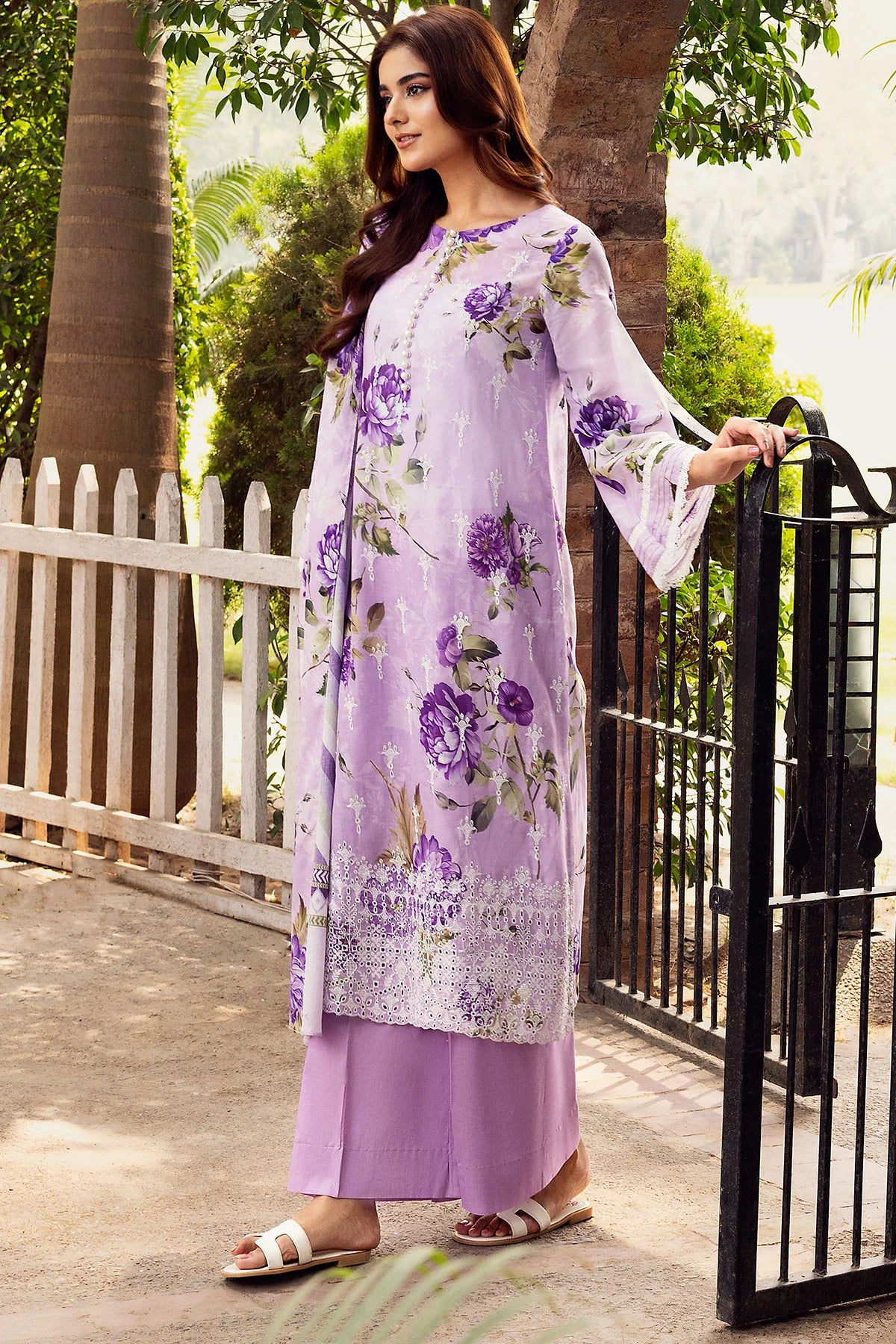 MOTIFZ Umang 5568-CASEY DIGITAL PRINTED LAWN UNSTITCHED