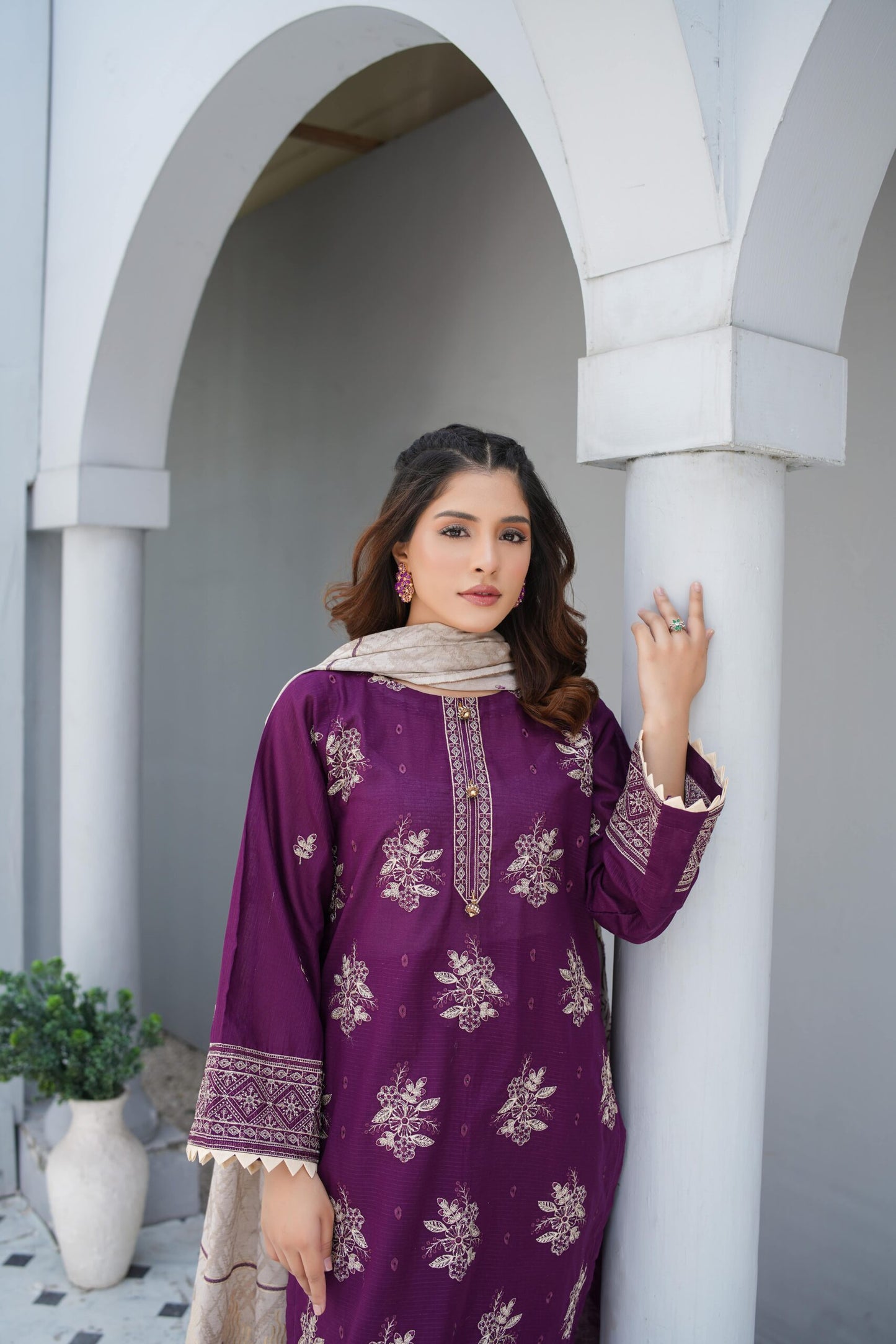 Manizay Meray Naina M-01