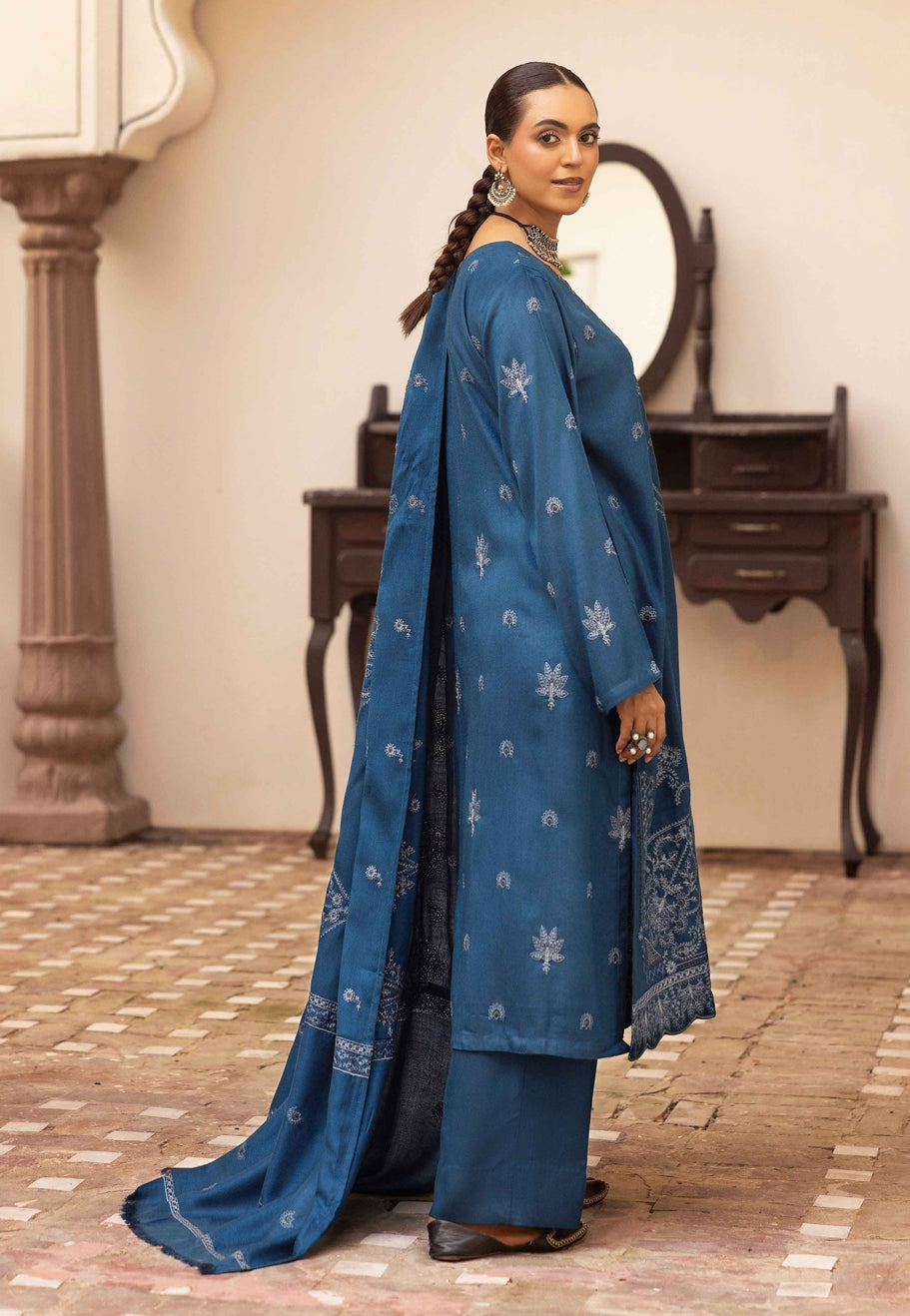 IZZA GHAZAL - 01
