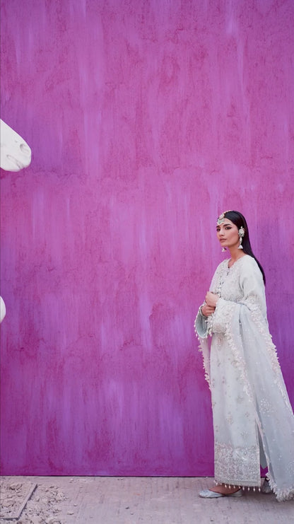 EMAAN ADEEL THE EMPRESS WEDDING FORMALS CEALINA - 04