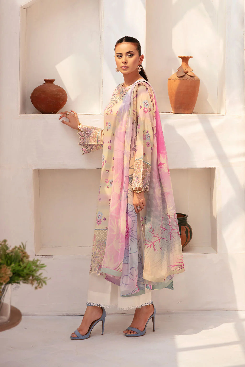 Ramsha Rangrez N-704