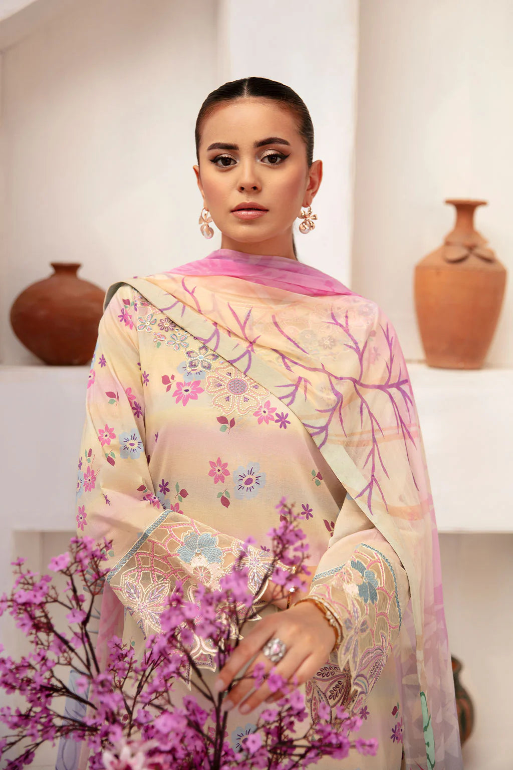Ramsha Rangrez N-704