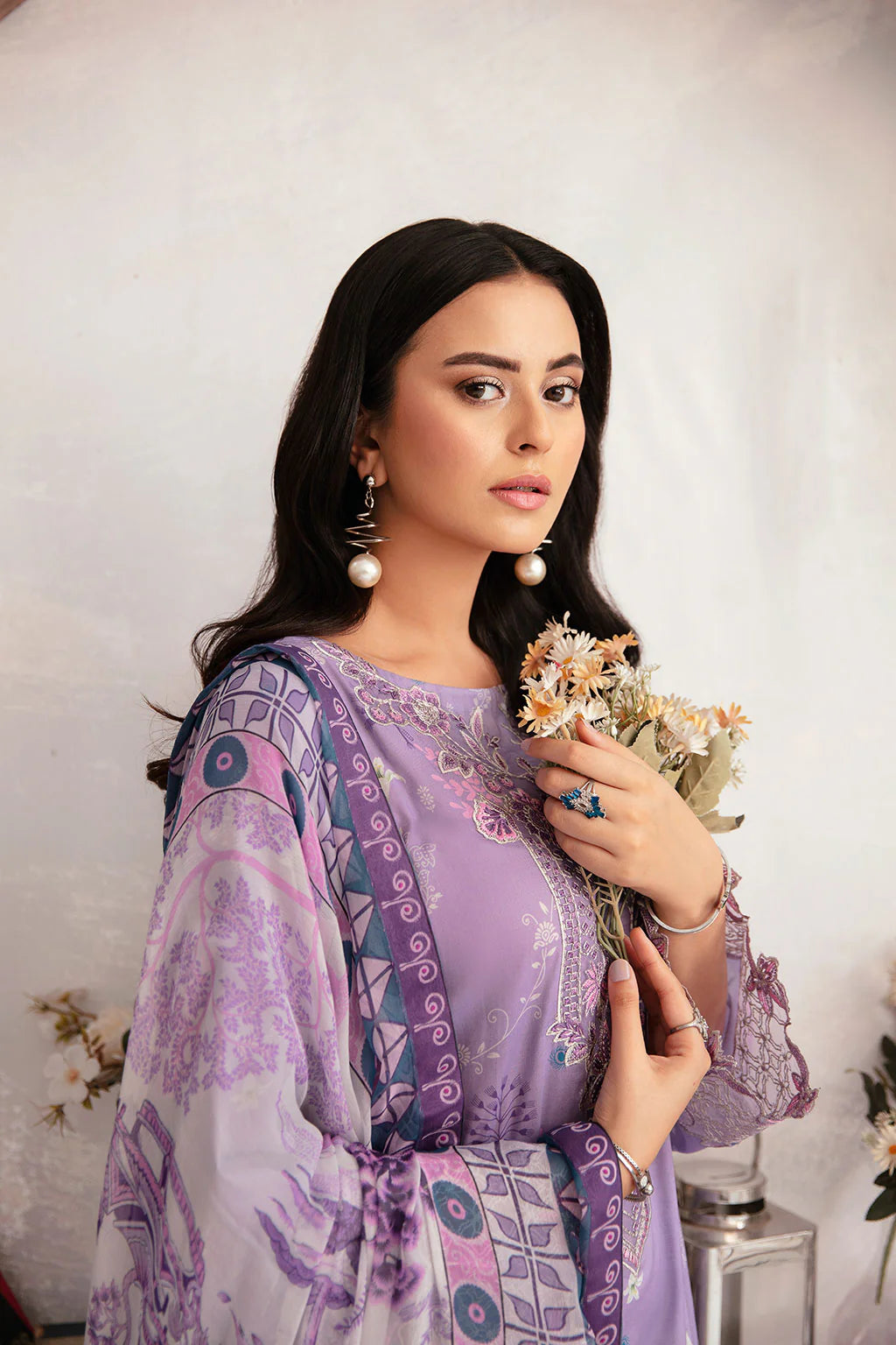 Ramsha Rangrez N-708